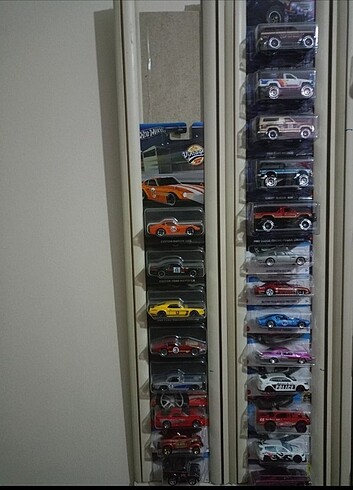 Hot Wheels arabalar
