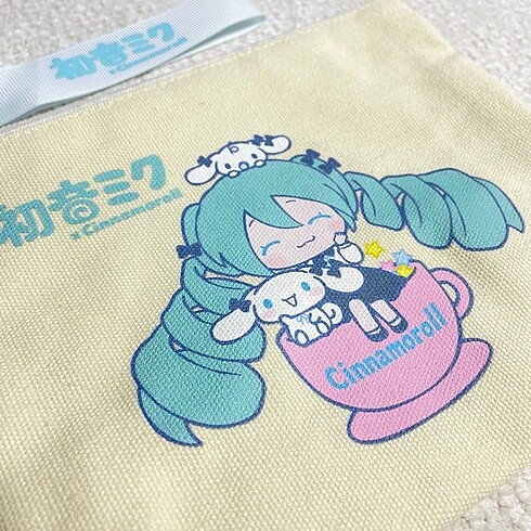 Hatsune Miku × Cinnamoroll Küçük Çanta - Görsel 2