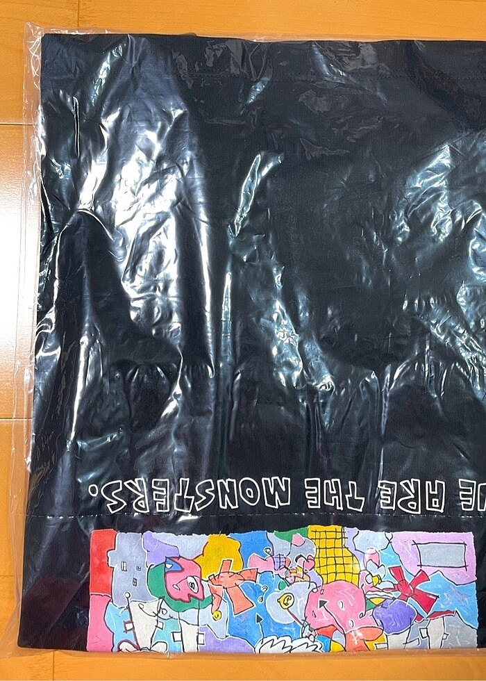 LABUBU × UNIQLO ORİJİNAL T-shirt Siyah - Görsel 5