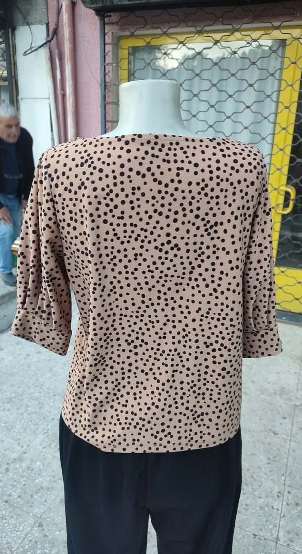 puantiye Desenli Kadın Bluz - Görsel 3