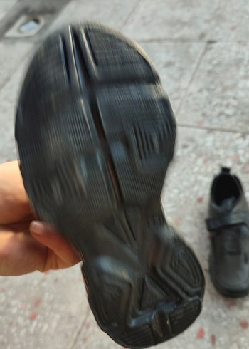 Erkek Çocuk Siyah Yılan Desenli Cırtlı Spor Ayakkabı - Görsel 6