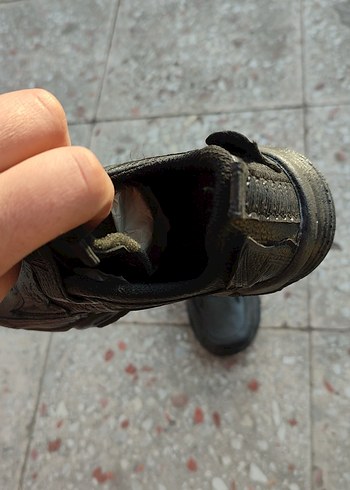 Erkek Çocuk Siyah Yılan Desenli Cırtlı Spor Ayakkabı - Görsel 2