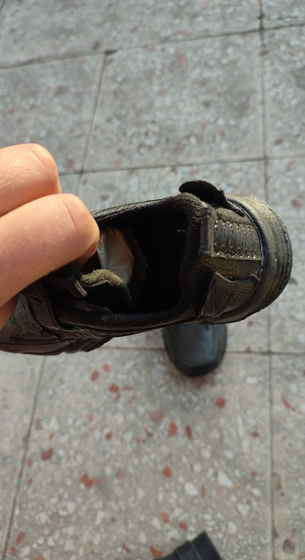 Erkek Çocuk Siyah Yılan Desenli Cırtlı Spor Ayakkabı - Görsel 2