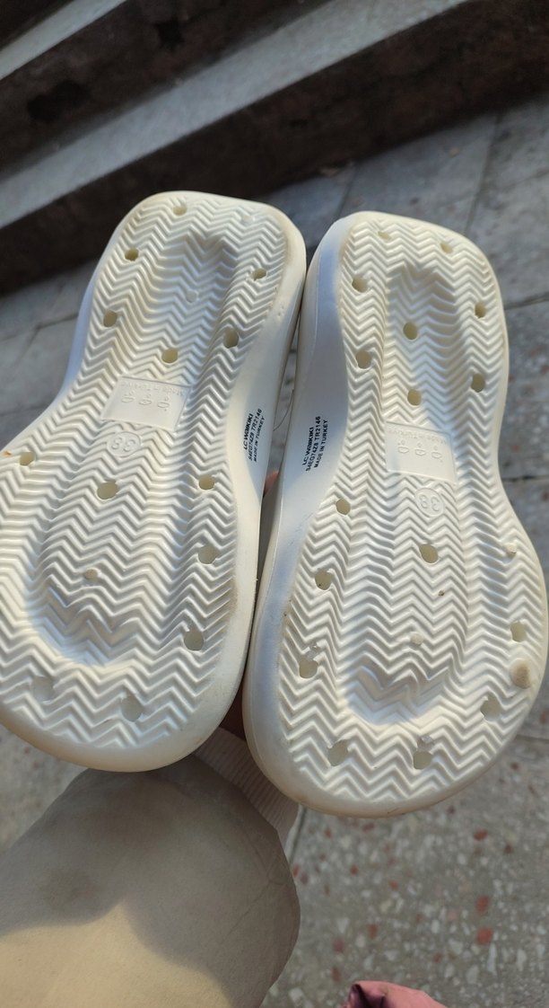 Düğmeli Beyaz Platform Terlikler - Görsel 2