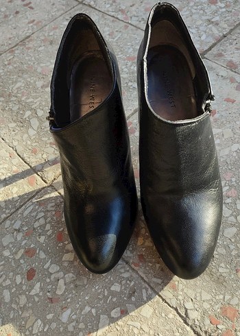 Nine West Siyah Deri Dolgu Topuklu Kadın Ayakkabı - Görsel 2