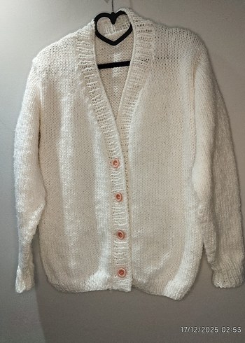 Düğmeli Beyaz Örgü Kadın Hırka - Görsel 2