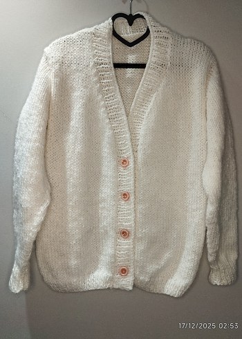 Düğmeli Beyaz Örgü Kadın Hırka - Görsel 4