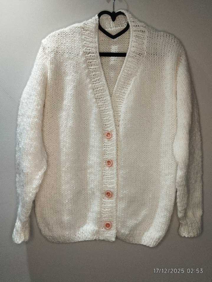 Düğmeli Beyaz Örgü Kadın Hırka - Görsel 4