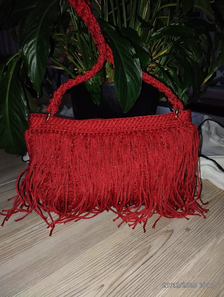 Püsküllü Simli Kırmızı Abiye Çanta - Görsel 3