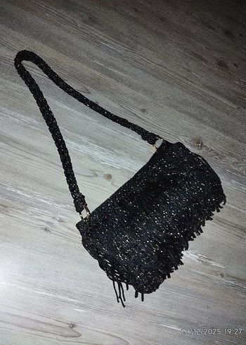 Püsküllü Parlak Siyah Gece Çanta - Görsel 9