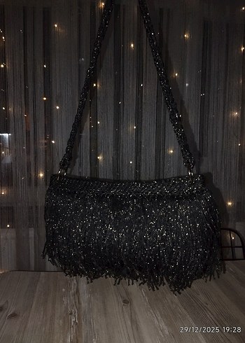 Püsküllü Parlak Siyah Gece Çanta - Görsel 2