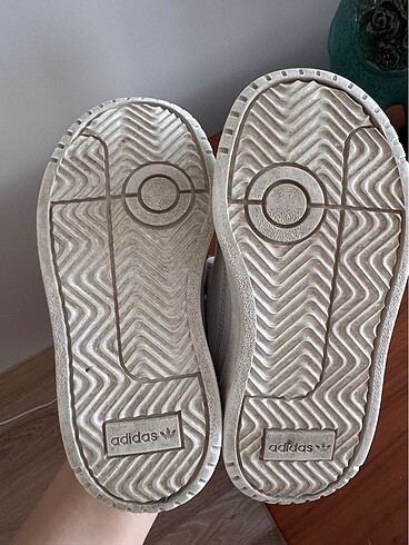 25 Beden beyaz Renk Adidas 25 numara