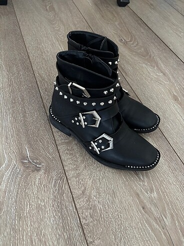 36 Beden Bambi Siyah Bot