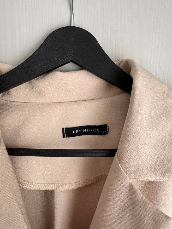 Trendyolmilla Bej Kısa Kollu Kadın Mini Tulum - Görsel 4