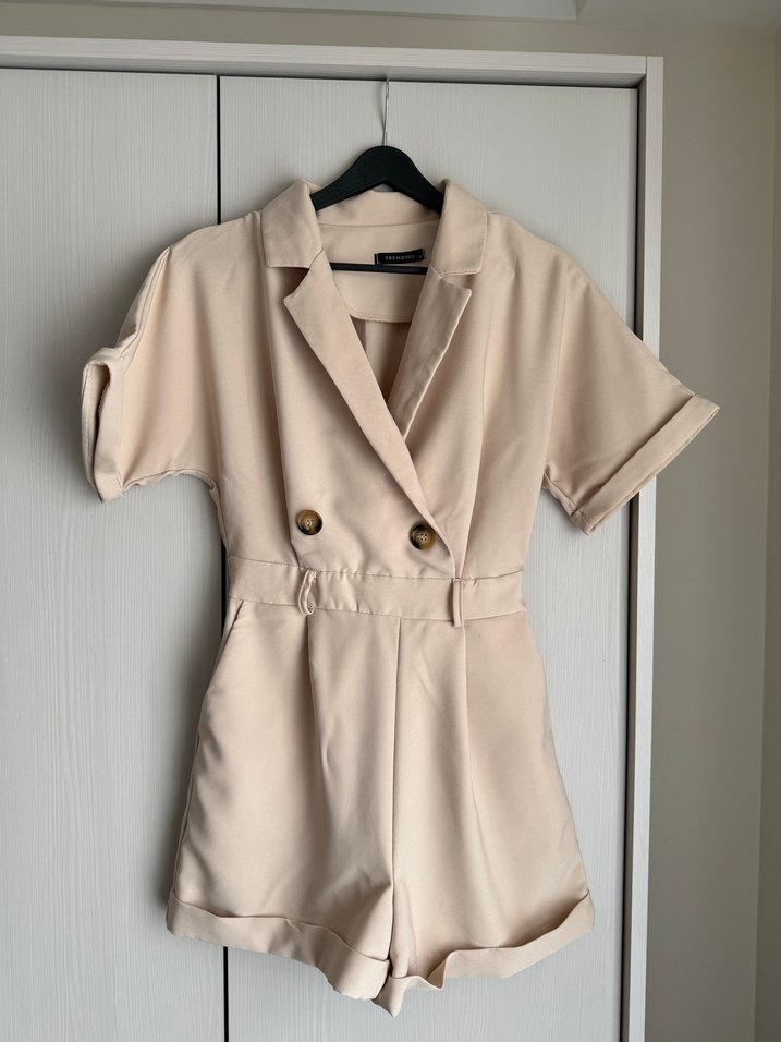 Trendyolmilla Bej Kısa Kollu Kadın Mini Tulum - Görsel 3