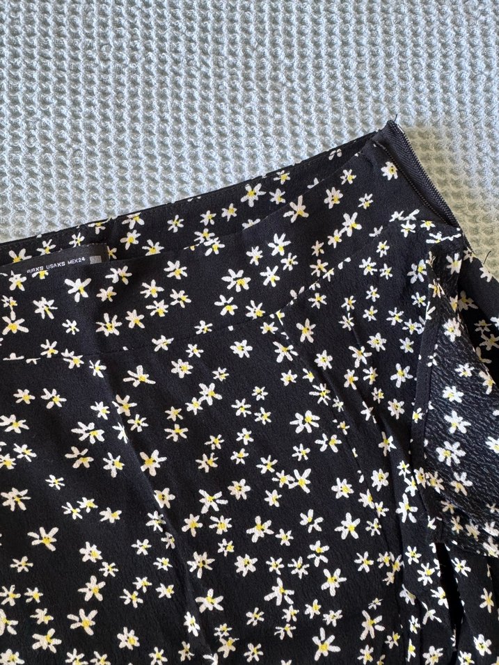 Zara Siyah Çiçek Desenli Uzun Fırfırlı Etek - Görsel 3