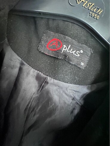 Kadın siyah kaşe kaban - Görsel 3