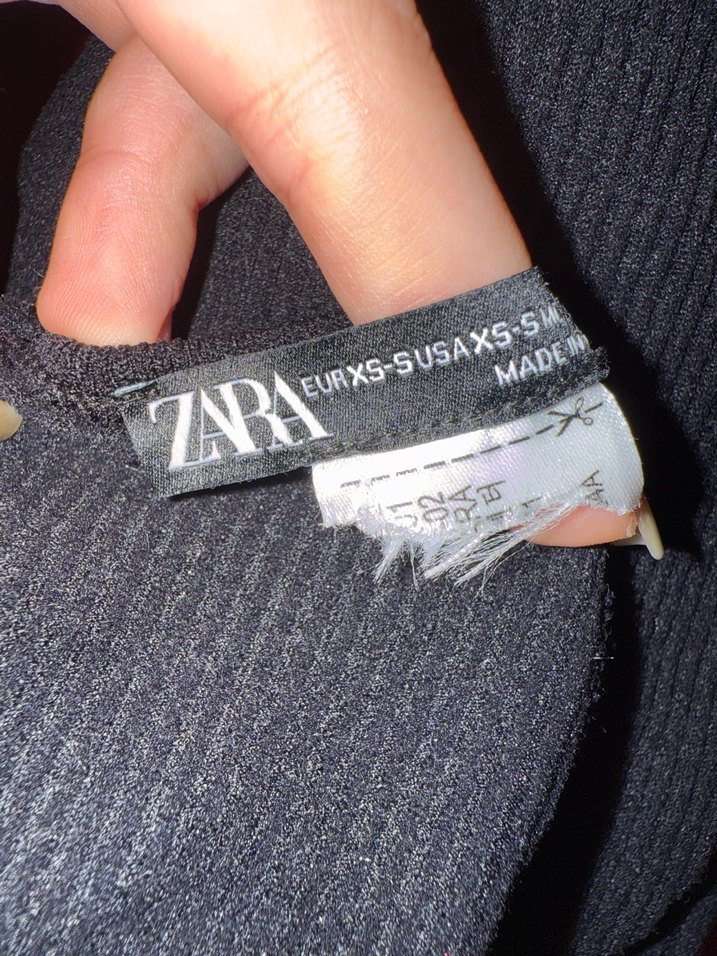 Siyah Parlak Zincir Detaylı Body - Görsel 3