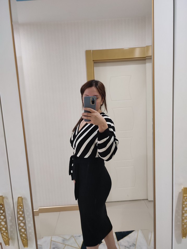 Zebra Desenli V Yaka Midi Elbise - Görsel 3