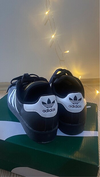 36 Beden siyah Renk Adidas ayakkabı
