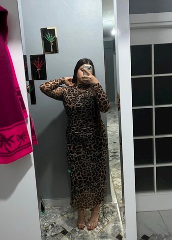 Leopar Desenli Uzun Transparan Elbise