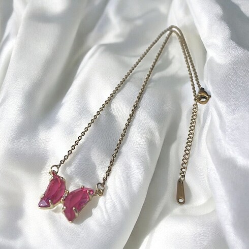 Pembe Kelebek Gold Kolye