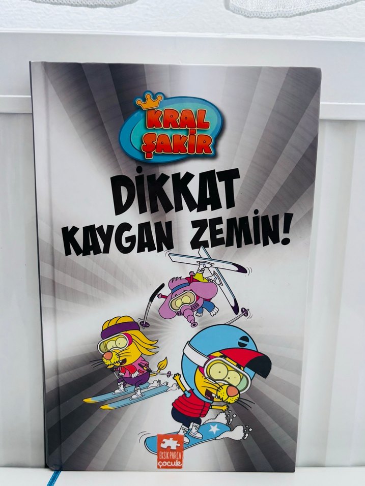 Kral Şakir: Dikkat Kaygan Zemin Çocuk Kitabı - Görsel 2