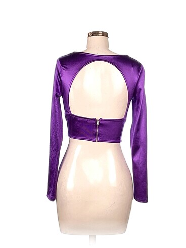 xs Beden Bershka Bluz %70 İndirimli.