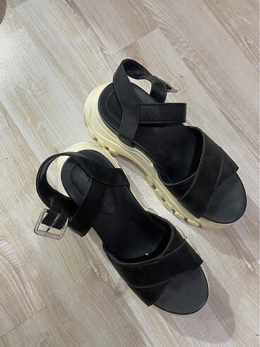 Bershka BERSHKA sandalet