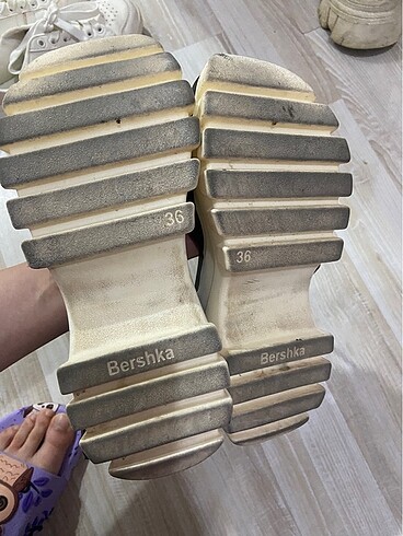 36 Beden BERSHKA sandalet