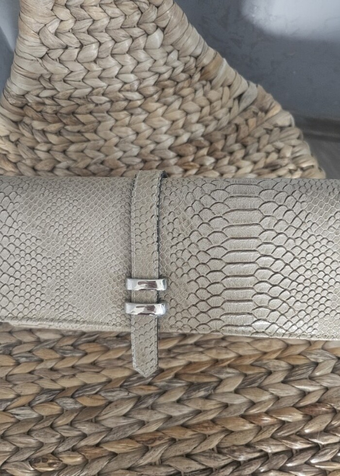 Yılan derisi çanta - Görsel 2