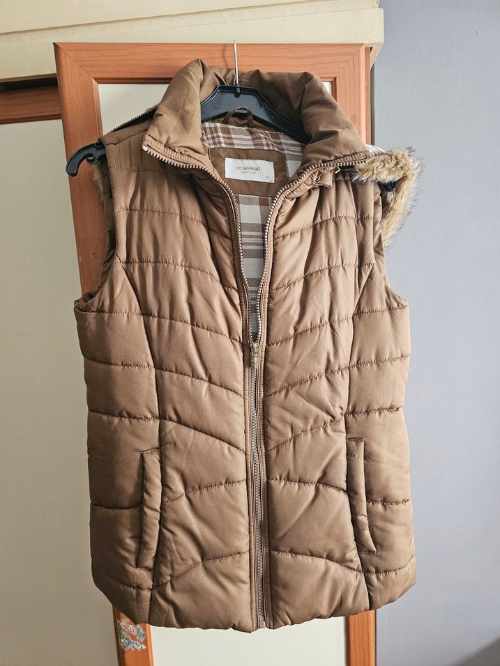 Kürklü Kapüşonlu Yelek - Görsel 3