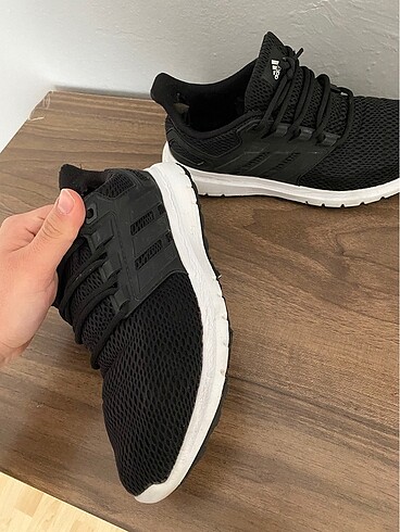40 Beden siyah Renk Adidas ayakkabı