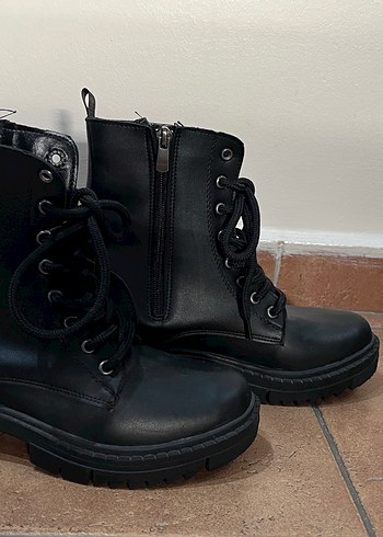 Defacto wonder woman botu - Görsel 2