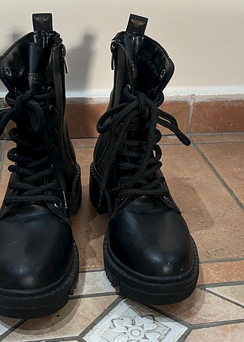 Defacto wonder woman botu - Görsel 4