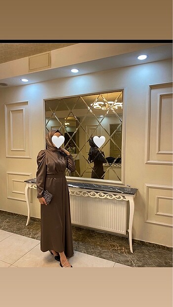 1 kere giyildi yandan kuyruklu şalı ile birlikte abiye