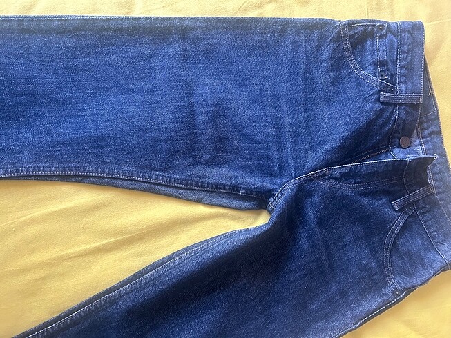 27 Beden lacivert Renk LEVIS 507 KALIN KUMAŞLI LACİVERT JEAN