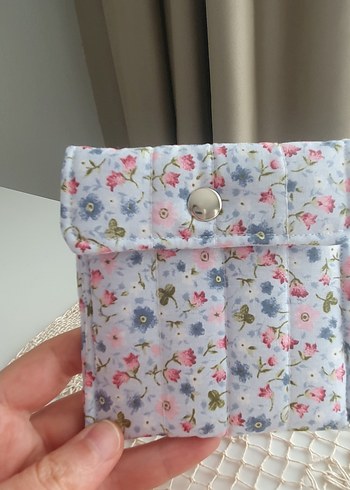 Beden Mavi Çiçek Desenli mini cüzdan