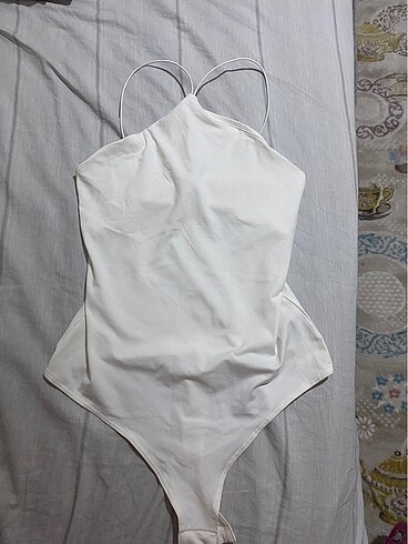 Beyaz çıtçıtlı H&M body