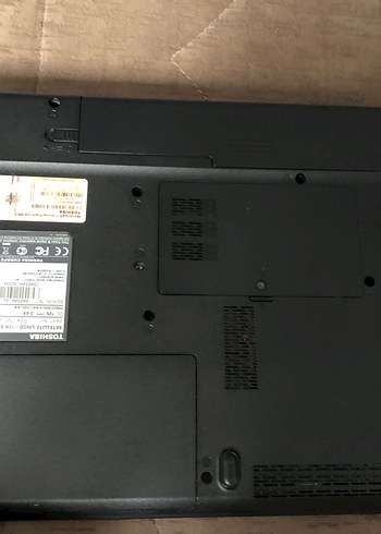 Siyah Toshiba Dizüstü Bilgisayar - Görsel 4