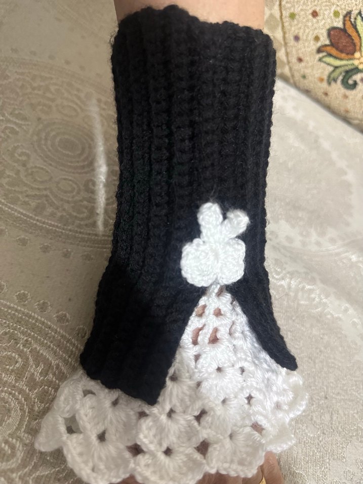 Dantel Detaylı Siyah Triko Eldiven - Görsel 3