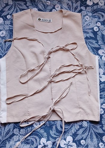 Bej Düğmeli Straplez Midi Kadın Yelek - Görsel 4