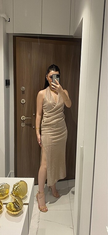 xs Beden ten rengi Renk Zara Payetli elbise
