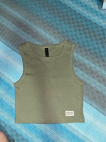 Haki yeşili crop bluz