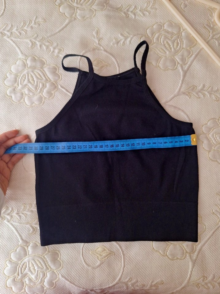 Siyah Kolsuz Mini Yüksek Yakalı Kadın Atlet - Görsel 2