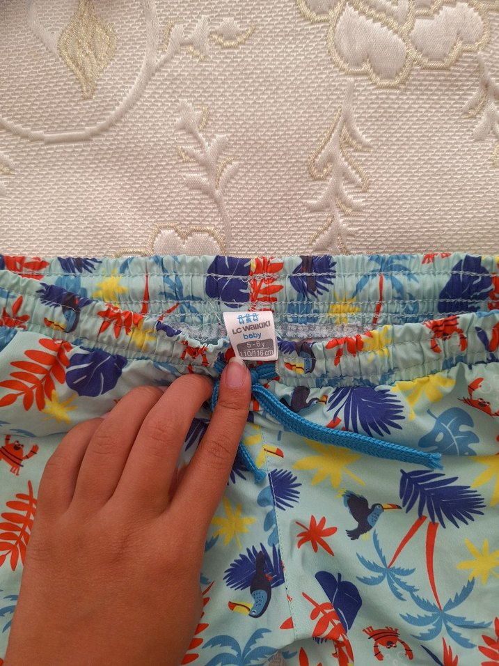 Renkli Desenli Erkek Çocuk Mayo Şortu - Görsel 2