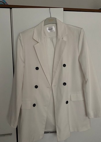 Düğmeli Beyaz Kadın Blazer Ceket