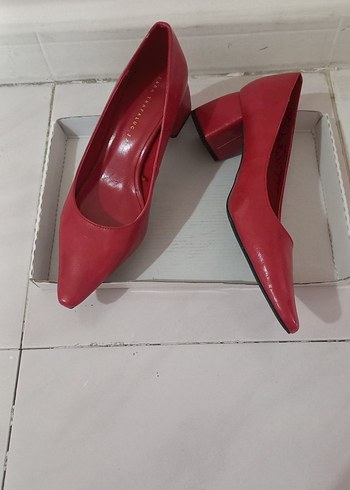 Zara Kırmızı Kadın Topuklu Stiletto