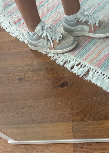 Kadın Gri Bağcıklı Nike Spor Ayakkabı