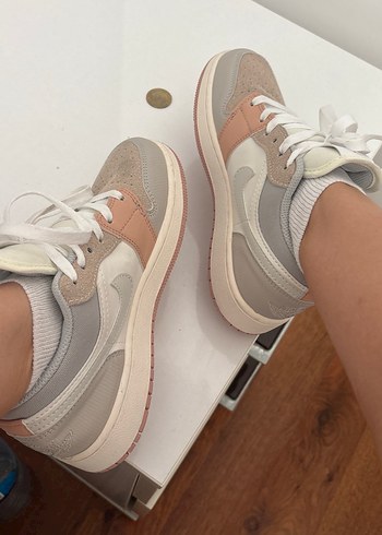 37 Beden Kadın Gri Bağcıklı Nike Spor Ayakkabı